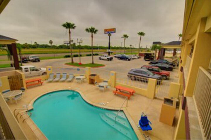 Pool 97 of 177