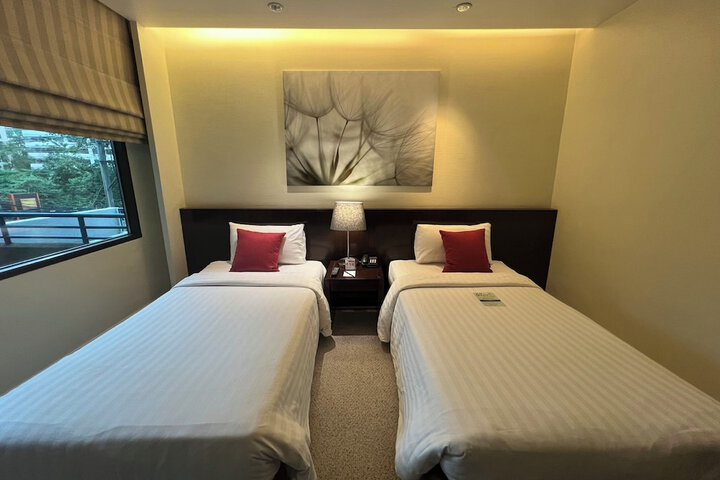 Room 27 of 131
