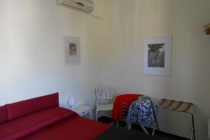 Room 14 of 33