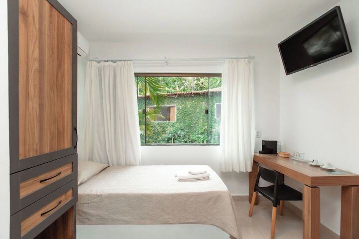 Room 52 of 125