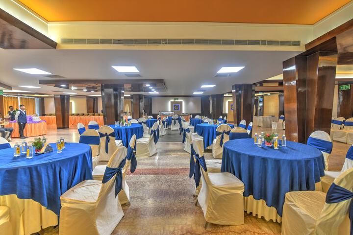 Ballroom/Hall 53 of 65