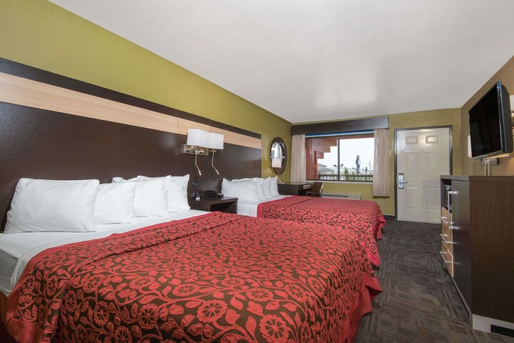 Room 27 of 60