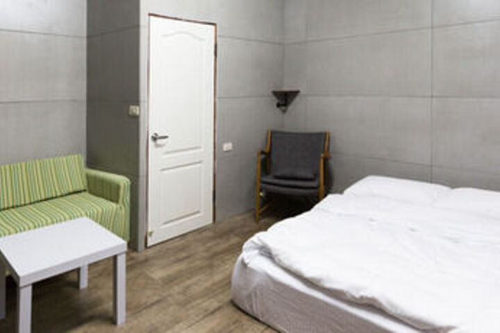 Room 8 of 24