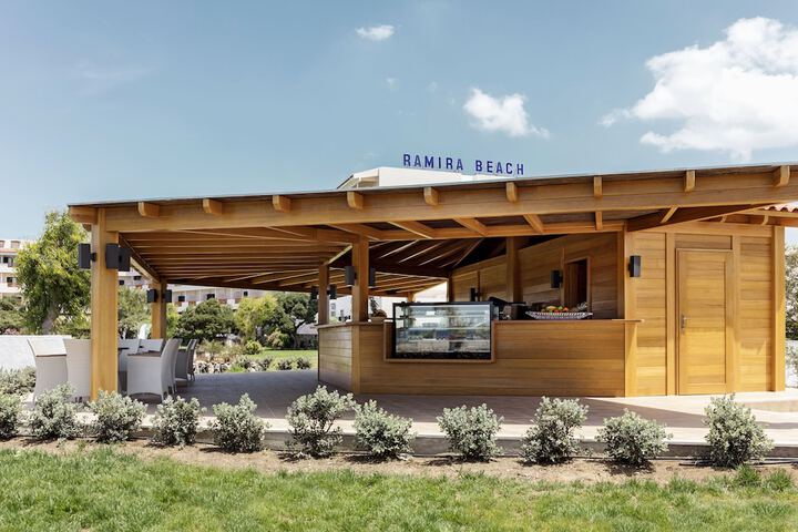 Snack bar