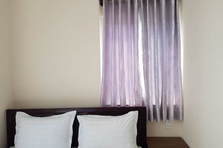 Room 7 of 34