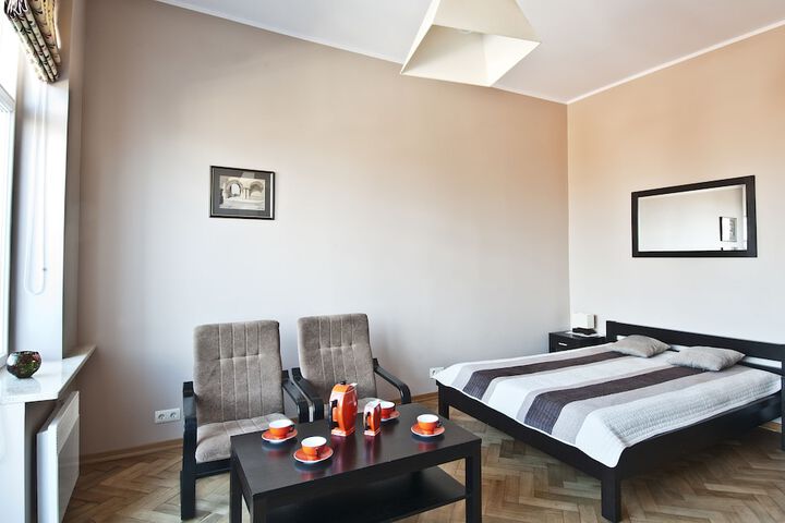 Room 8 of 31