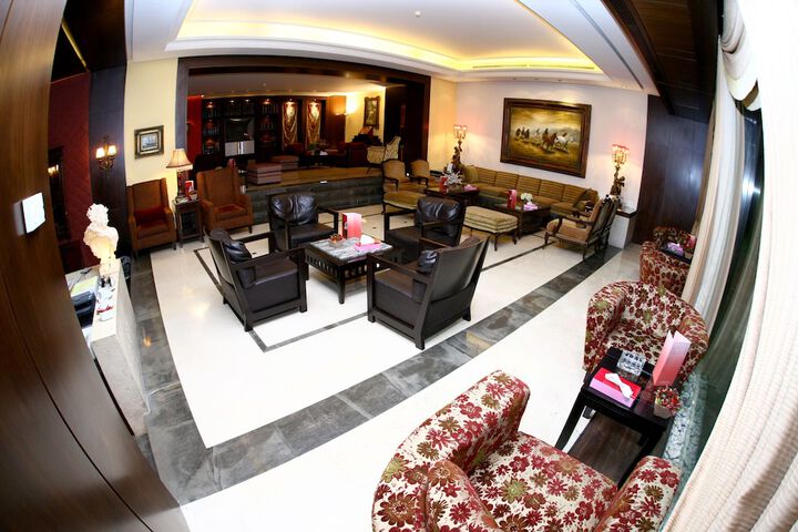Guest Lobby