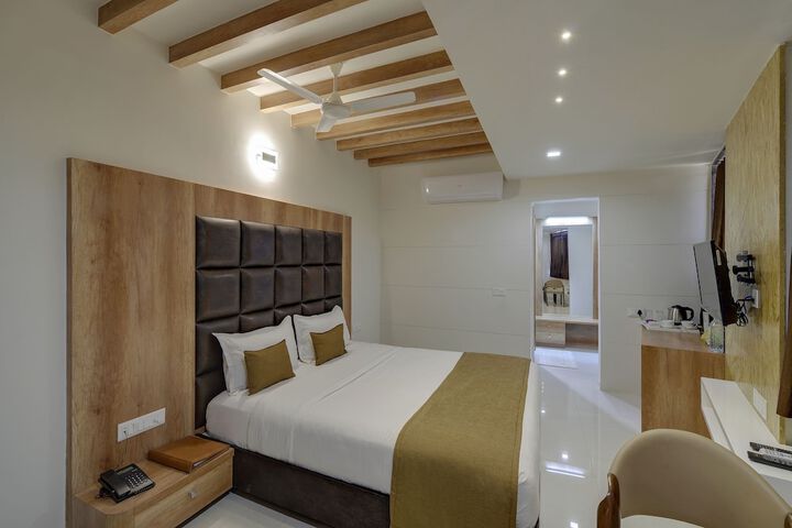 Room 16 of 53