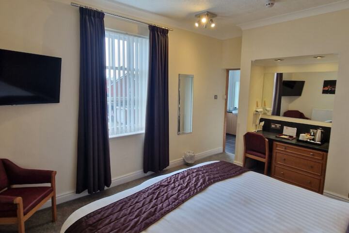 Room 21 of 43