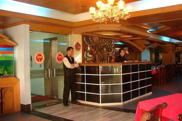Dining Photos