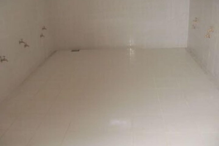 Room 10 of 39