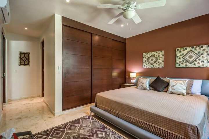 Room 4 of 22