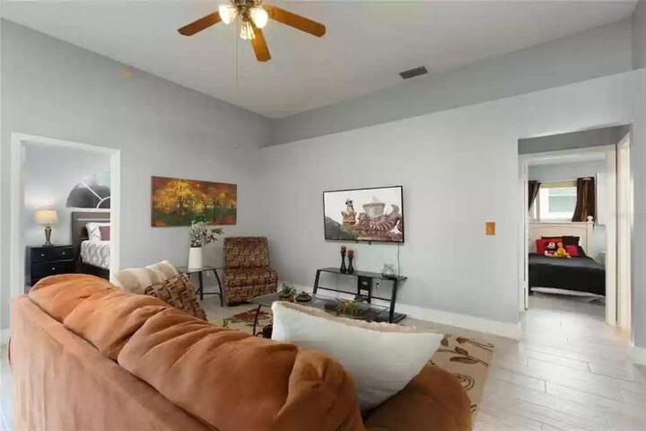Bedrooms 2 Bathrooms Lindfields 3026 BC in Kissimmee, FL