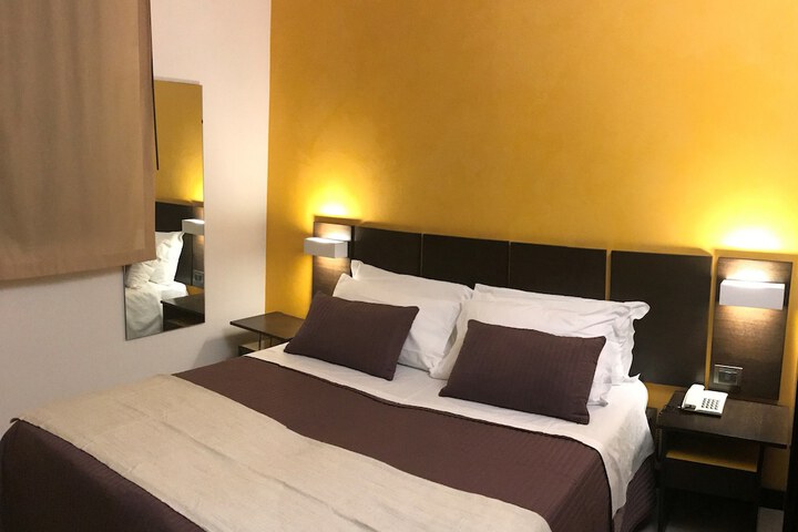 Room 15 of 63