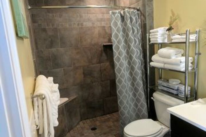 Room 2 of 20