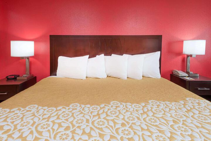 1 King Bed (11 of 13)