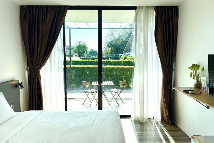 Room 10 of 44