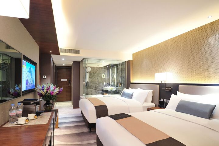 Room 18 of 42