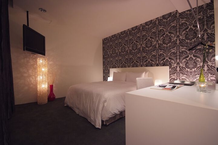 Room 14 of 50