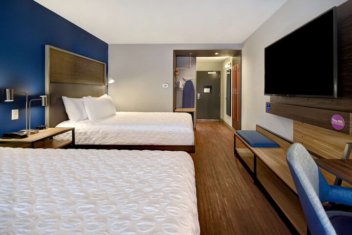 2 Queen Beds (4 of 18)
