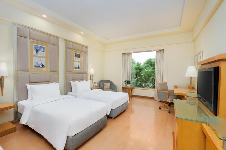 Room 12 of 63