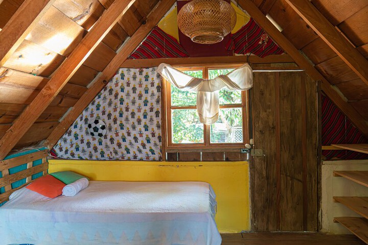 Room 11 of 24