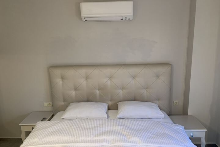 Room 25 of 159