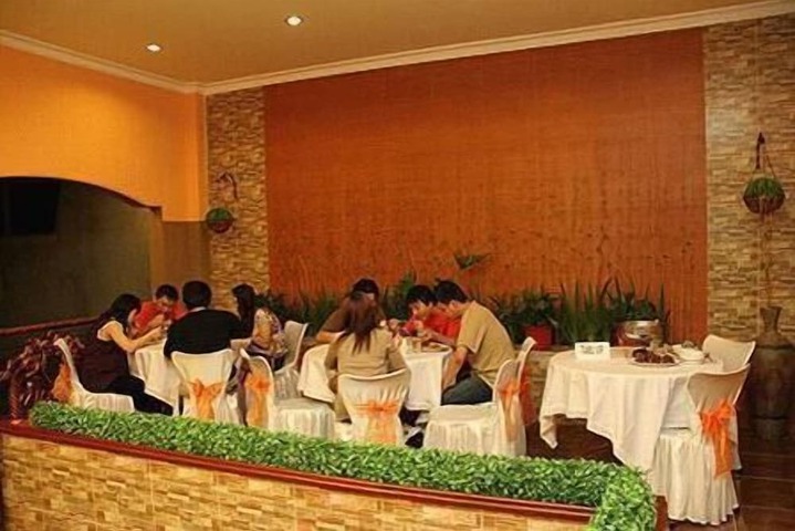 Dining Photos