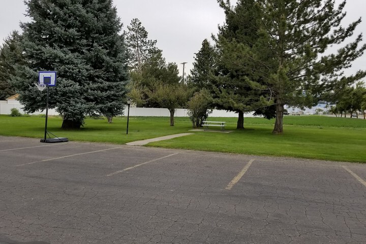 Property Grounds 14 of 14