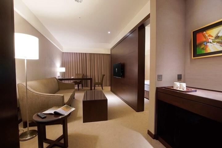 Room 63 of 120