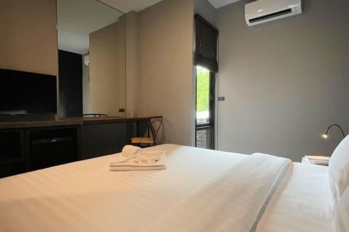 Room 13 of 54