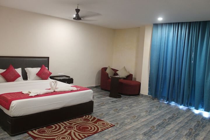 Room 11 of 23