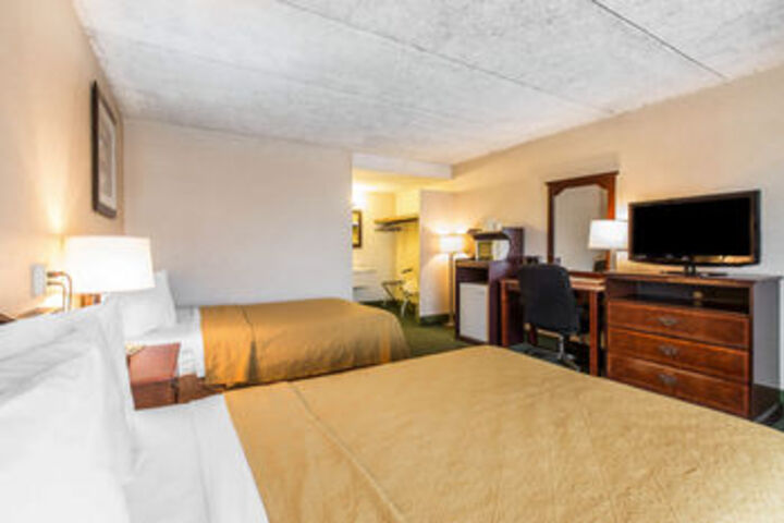 Room 5 of 15