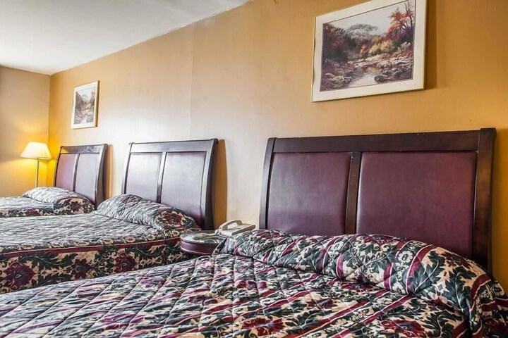 Room 9 of 22