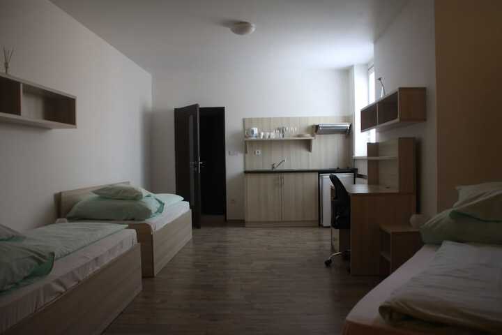 Room 34 of 60
