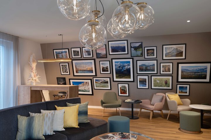 Guest Lobby