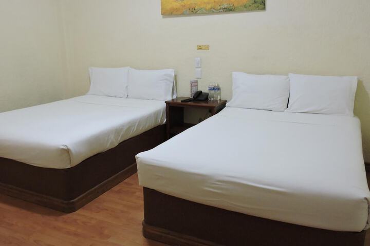 Room 10 of 17