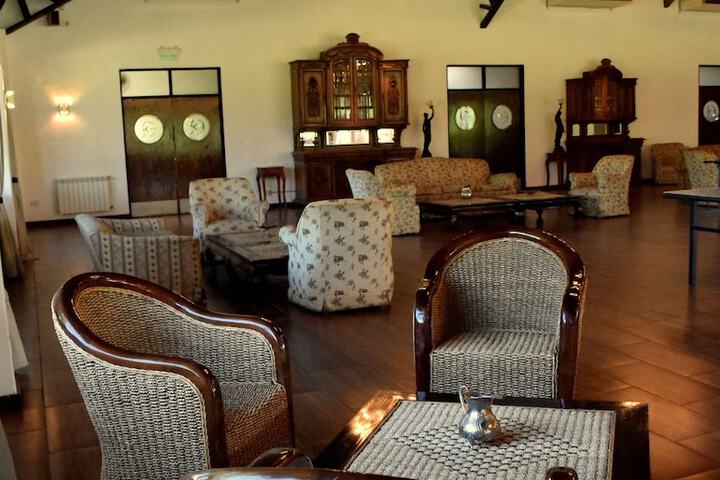 Hotel Interior 6 of 94