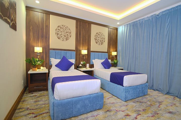 Room 8 of 21