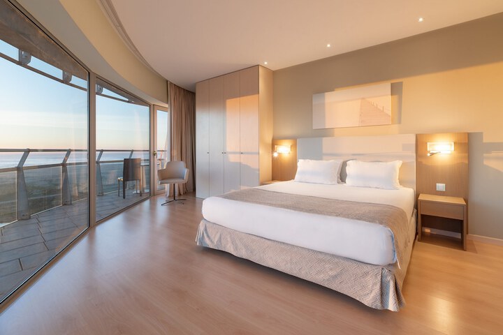Room 14 of 78