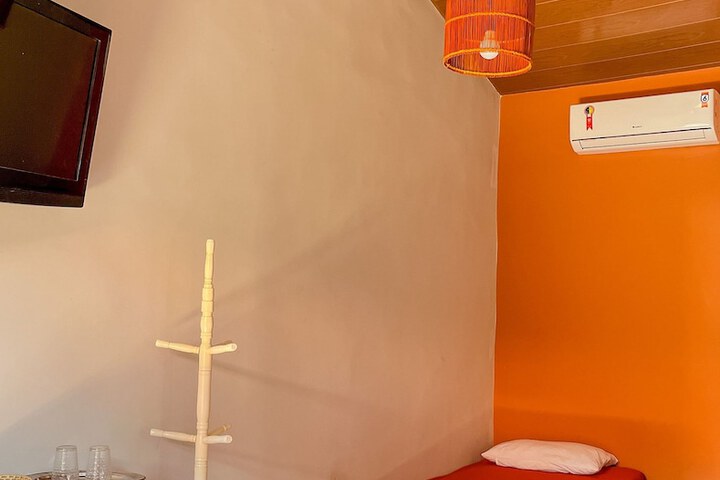 Room 8 of 97