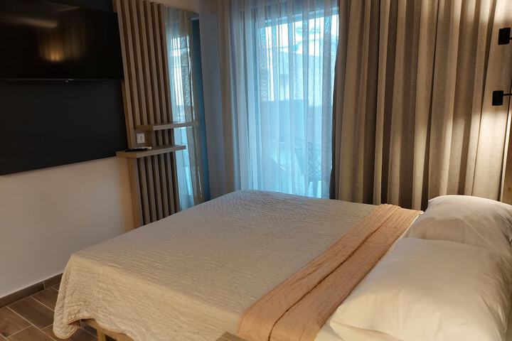 EUPHORIA 'staying in pleasure'' in Katerini
