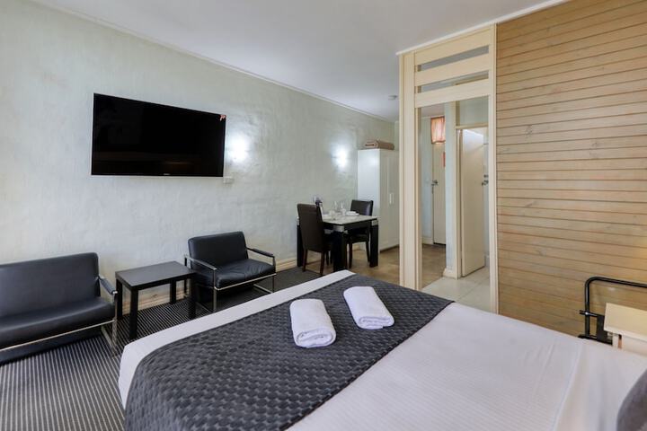 Room 9 of 35