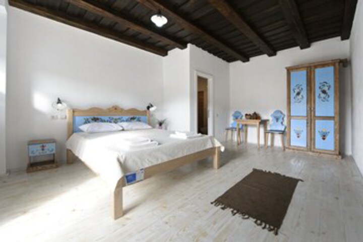 Room 10 of 15