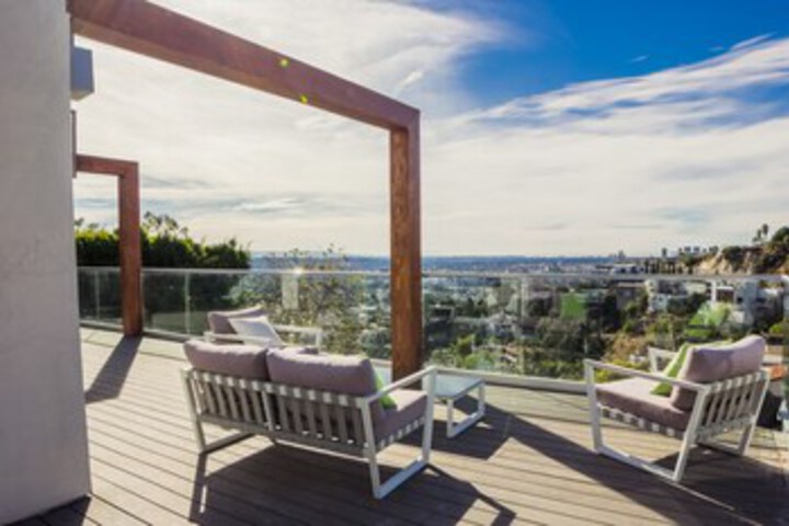 Sundeck 35 of 36