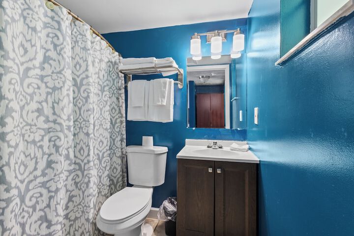 Room 2 of 30