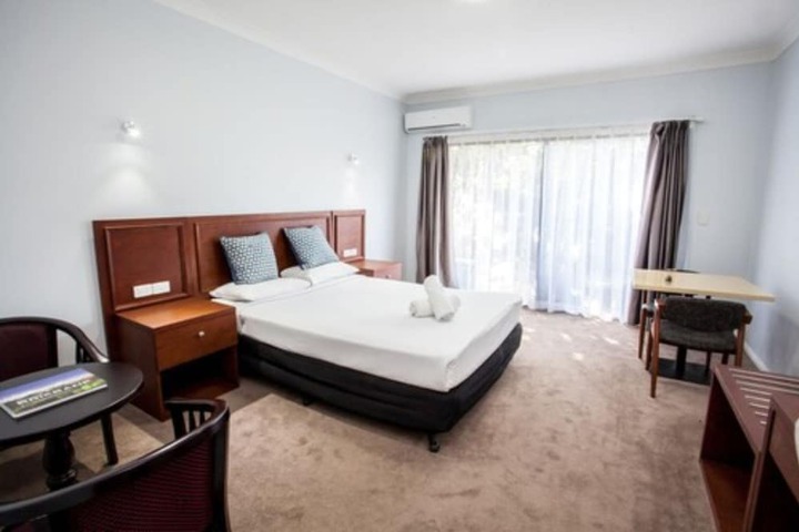 Room 8 of 44