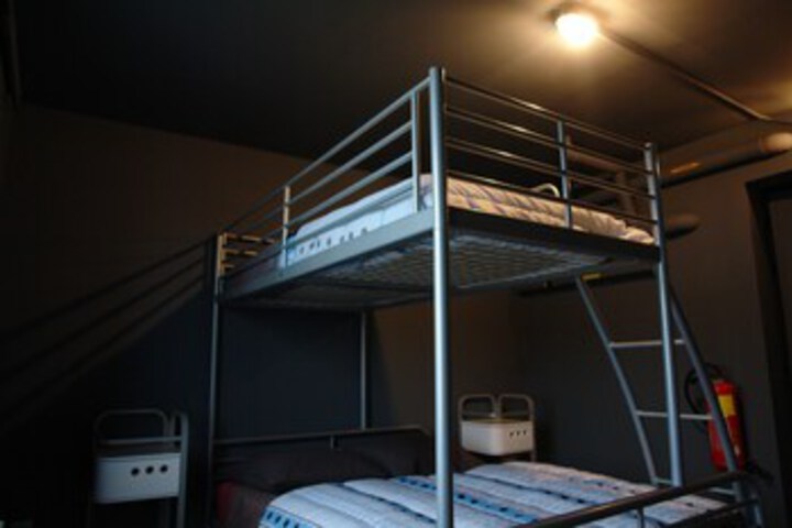 Room 4 of 19