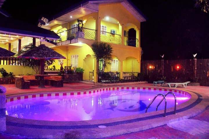 Pool 11 of 27