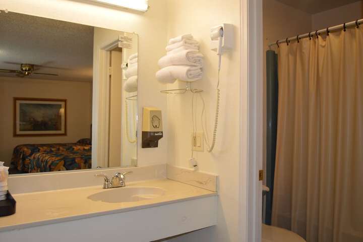 Room 32 of 50